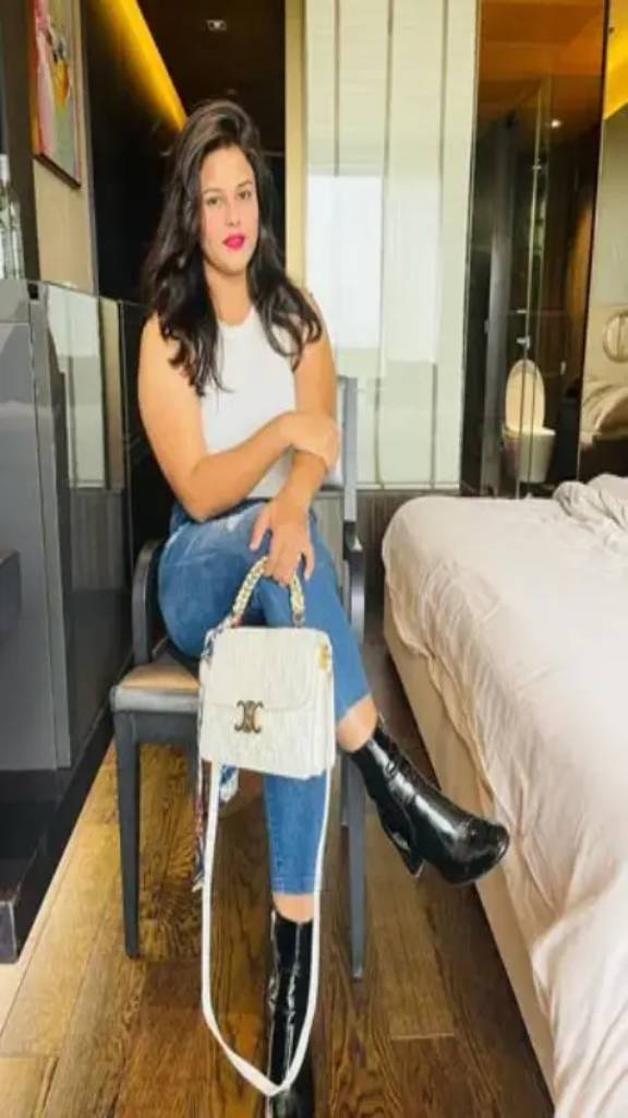 Surat call girl service
